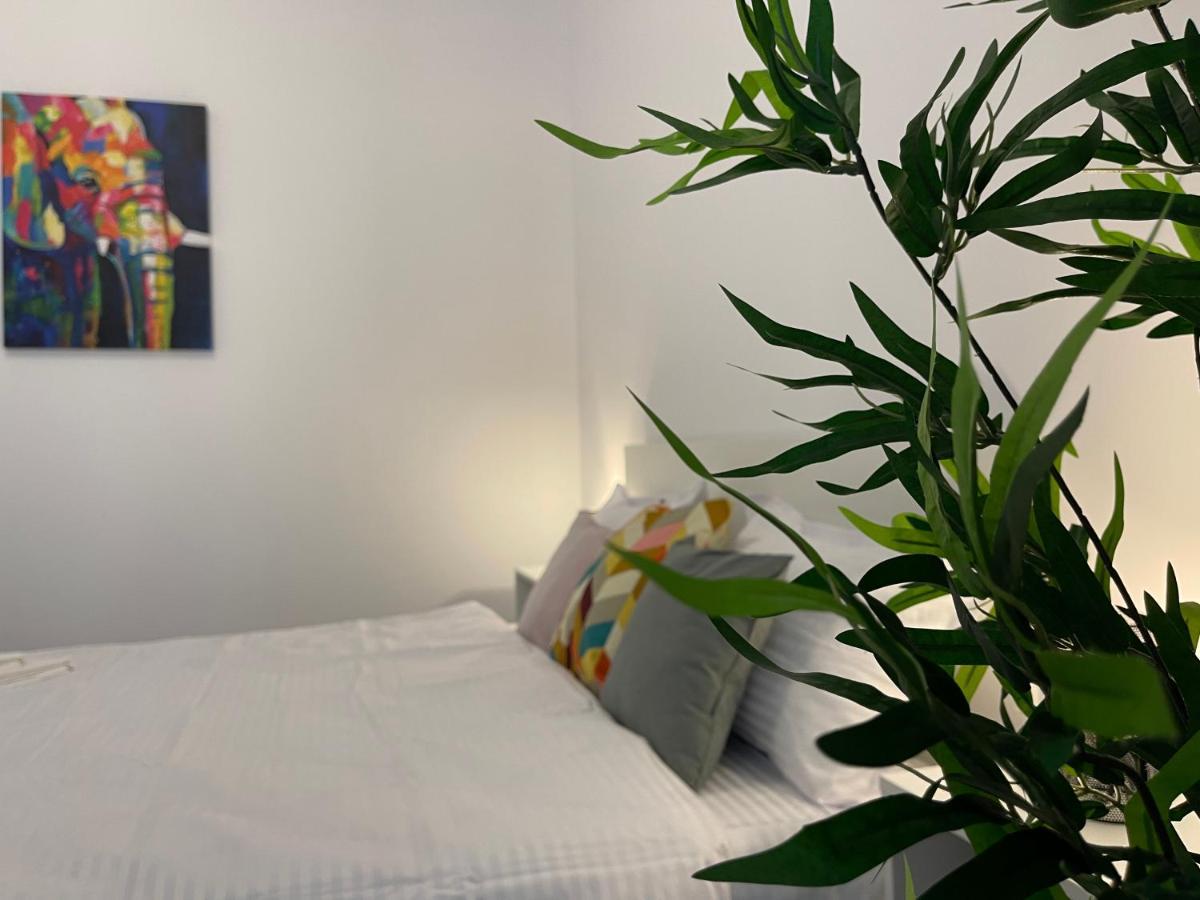 Luxury Apartment Iasi Luaran gambar